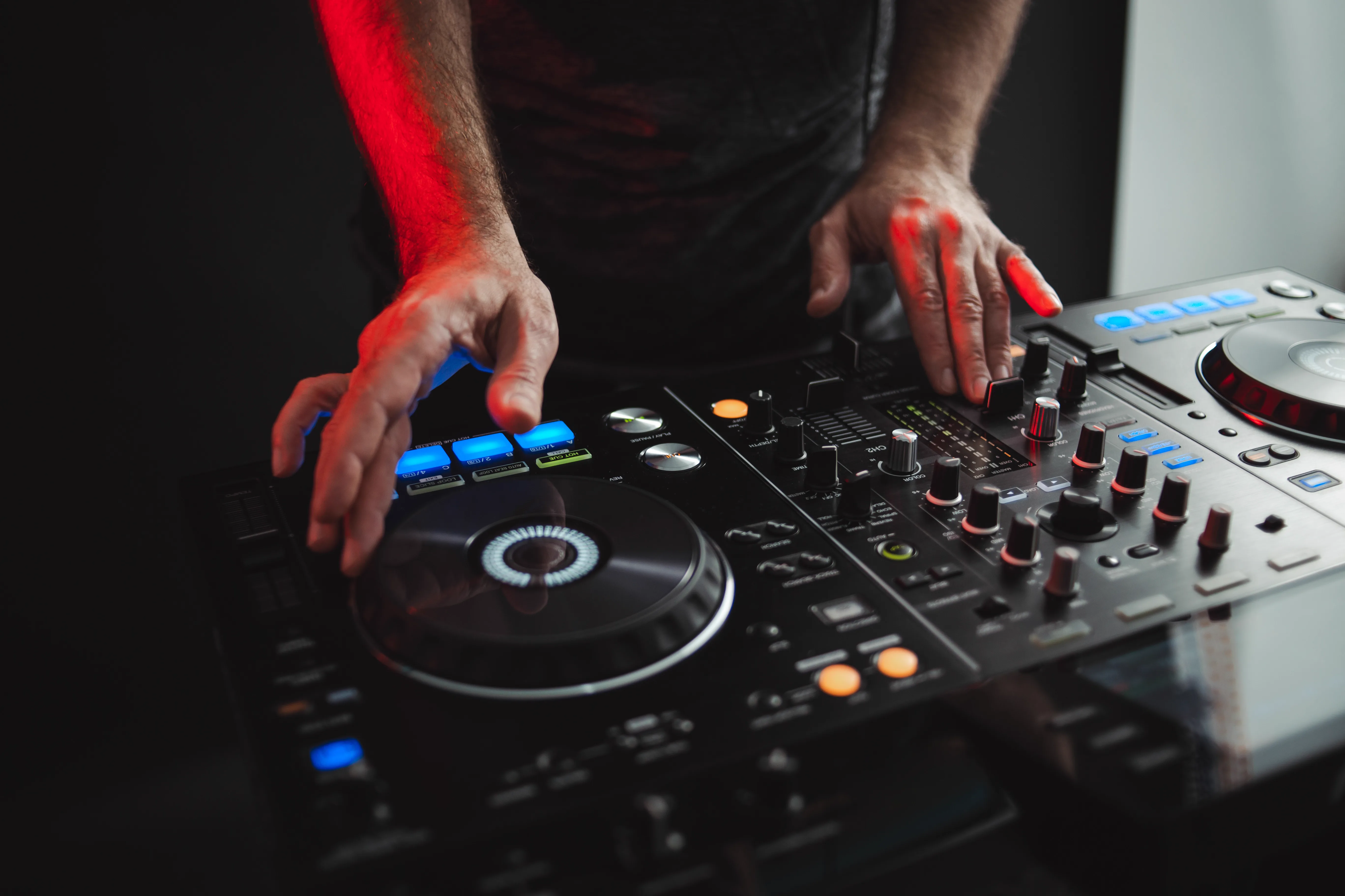 DJ gallery image